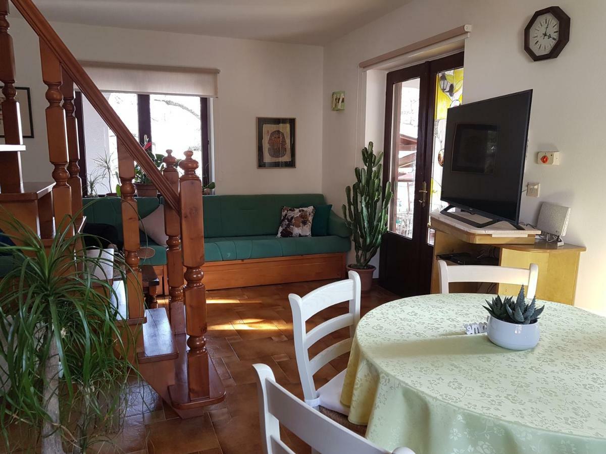 Apartment Slavi Vipava Exteriör bild